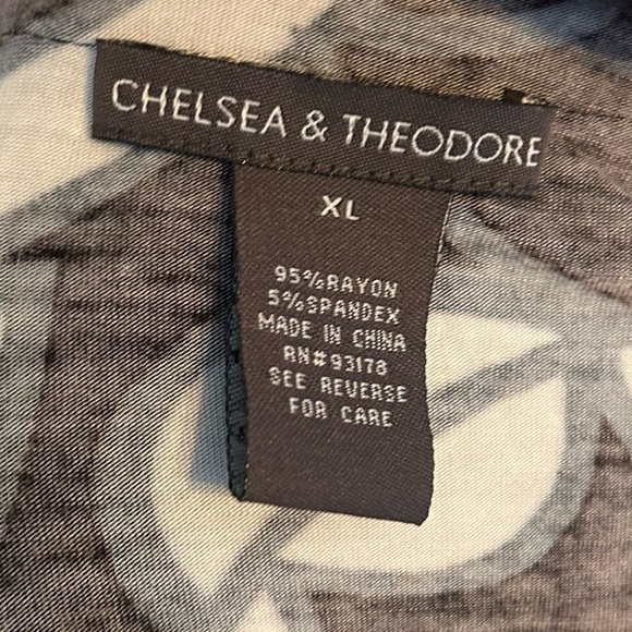 Chelsea & Theodore tunic top - Picture 5 of 5